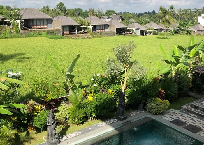 Mira Family Cottages